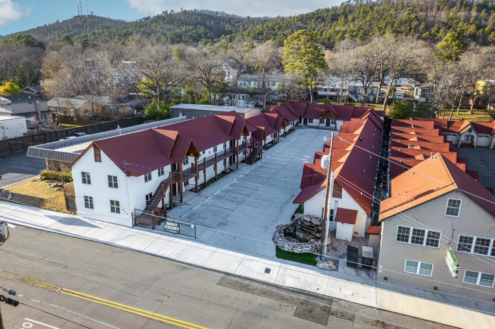 Best Court Hot Springs Εξωτερικό φωτογραφία